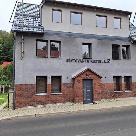 Ubytovani U Kostela Usti nad Labem Exterior foto