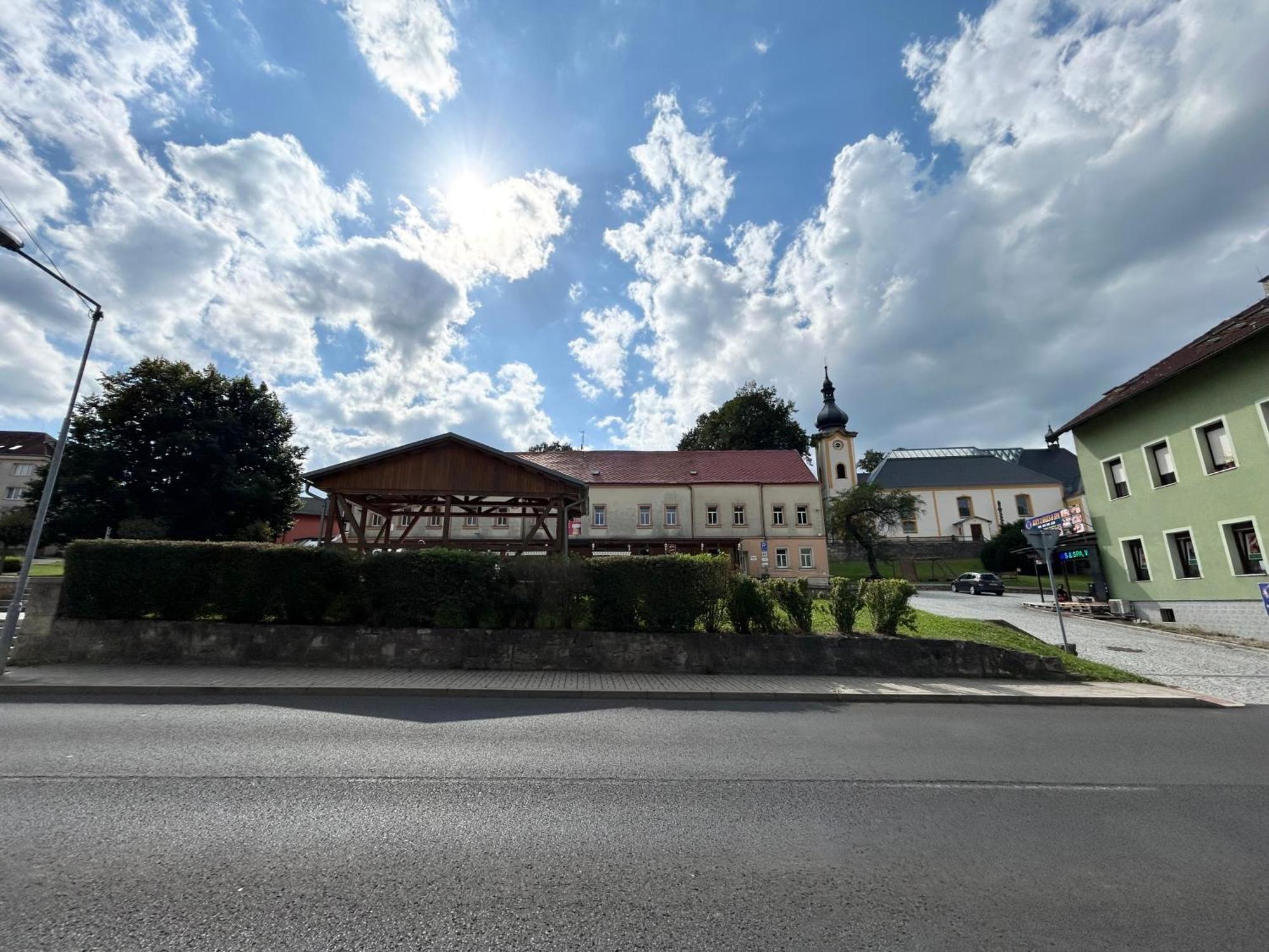 Ubytovani U Kostela Usti nad Labem Exterior foto